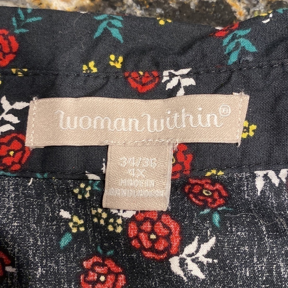 A Woman Within casual button up long sleeve floral plus size shirt 4 X. EUC - Picture 4 of 5